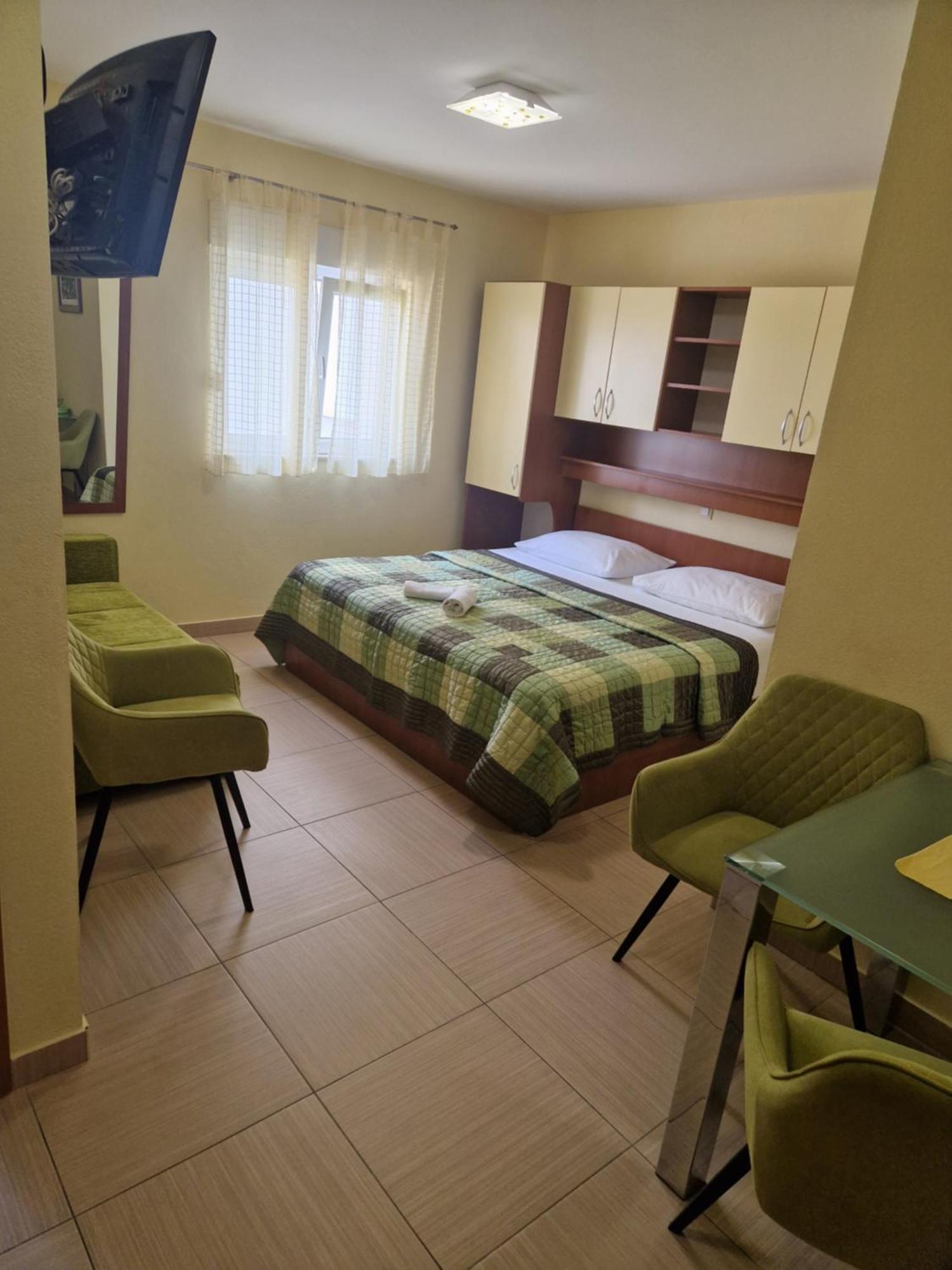 Villa Grgo Apartments Tučepi Exteriör bild